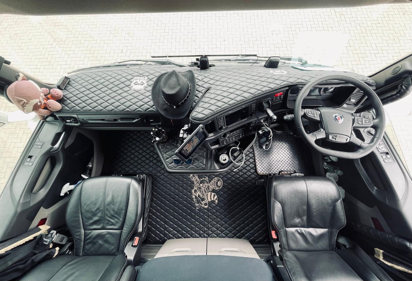 Quilted 3 piece set Scania S Cab (2018-present)