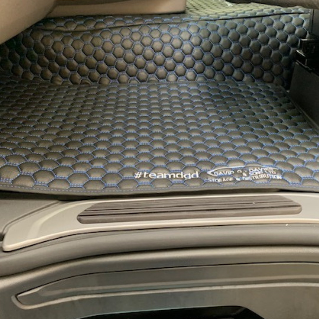 Next Gen R 2017-present - Quilted - Oversides