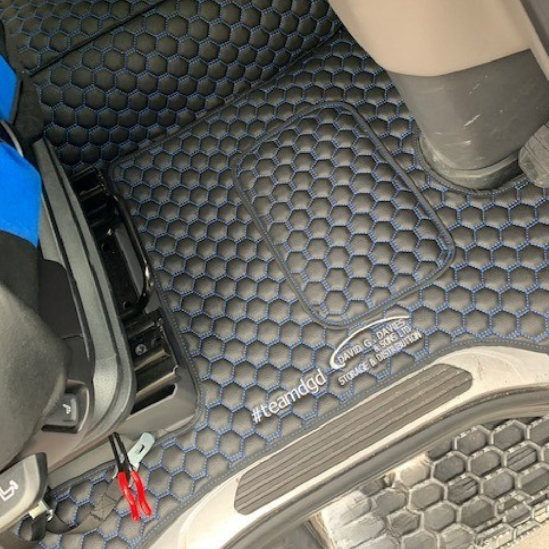 Next Gen R 2017-present - Quilted - Oversides